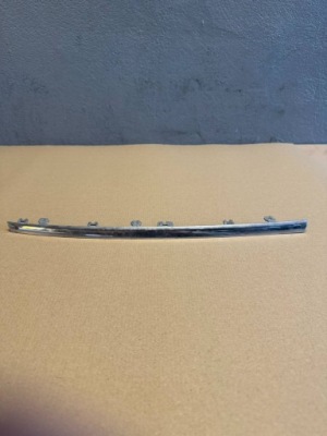 Молдинг решітка решітка бампера vw touareg оригінальний номер 7p6853768 фото №1