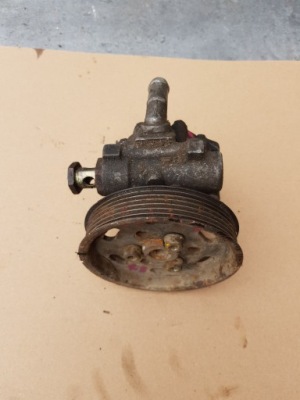 Насос усилителя audi a3 8l 06a145157 фото №1