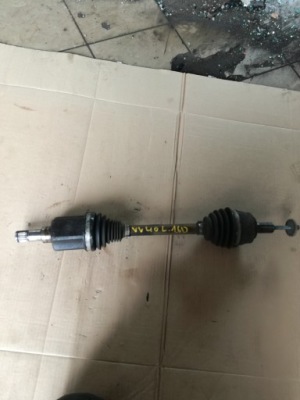 Volvo v40 2 приводной вал левая 1,6d d2 механическая коробка передач 31280669 фото №1