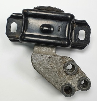 Кронштейн подушка двигателя левая smart fortwo ii 451 1.0 t a1322200048 фото №1