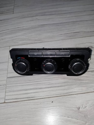 Панель кондиционера vw golf vi 5hb009751 фото №1