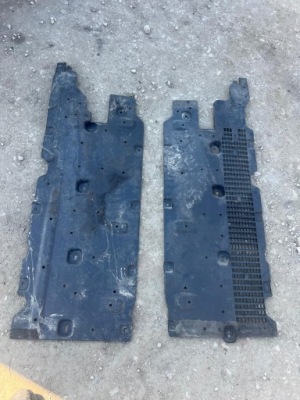 Scenic iv пол накладка подвеска правая фото №1