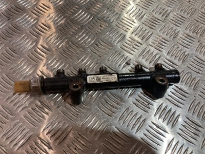 Молдинг впрыскная 1.6 blue hdi bh01 citroen peugeot фото №1