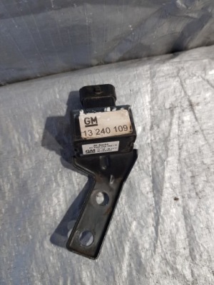 Датчик датчик ids 13240109 opel insignia фото №1