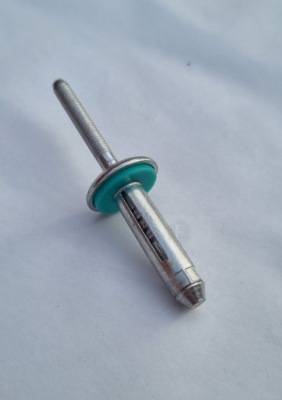 Заклепки nit бампера абсорбер renault clio v 2019-22 фото №1