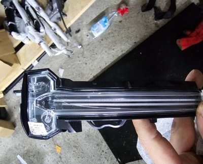 Поворотник правий a0999061802 фото №1