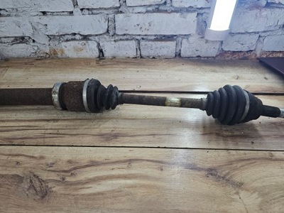 Привідний вал права fiesta mk7 1.6 8v513b436ca фото №1