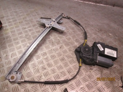 Підйомник скло лівий перед peugeot 307 9637130580 фото №1