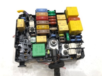 Коробка запобіжників citroen c4 picasso 2 9804848580 хетчбек 1.2 фото №1