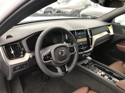 Панель приладів приладова volvo xc60 ii czarna ремені подушки безпеки фото №1