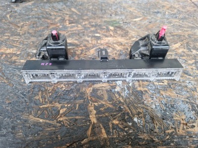 Auris ii - дополнительные свет стоп фото №1