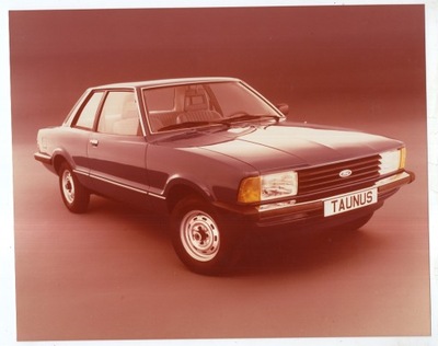 MOTORYZACJA - Samochód Ford Taunus VII - ok1980