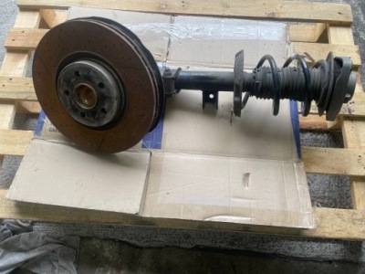 Амортизационная стойка поворотный кулак ступица правая правый перед mercedes w117 cla45 amg 4matic фото №1