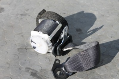 Pas безопасности правый задняя toyota yaris iii 11-17 фото №1