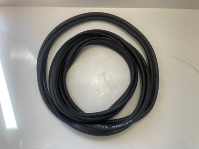 Прокладка крышки багажника renault captur фото №1