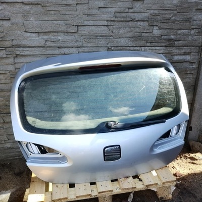 Leon ii 1p крышка багажника задняя без оснащения серебристая idealna фото №1