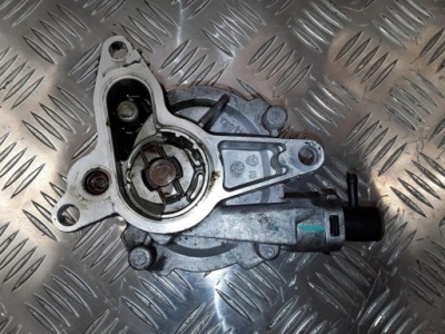 Насос вакуумный renault latitude l70_ 8200845984 2.0l дизель 110kw 2011 фото №1