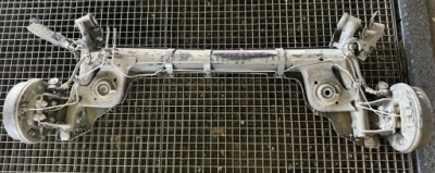 Dacia jogger задня oś балка задній підвіска задні 555018298r фото №1