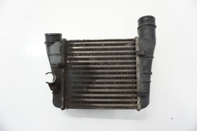 Audi a4 b7 интеркулер 2.0tfsi 8e0145805aa фото №1