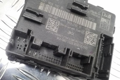 Модуль передних правых дверь audi q5 fy 4m1959792b 2018 фото №1