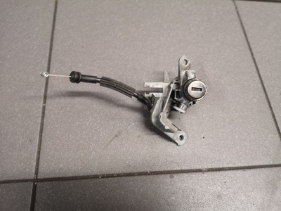 Вкладка замок крышки audi a8 d3 4e0827573 фото №1