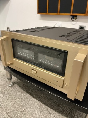 Accuphase A-70. Końcówka mocy stereo klasy high-end.