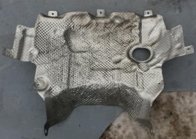 Захист теплова mercedes cls 218 w218 2126825671 фото №1