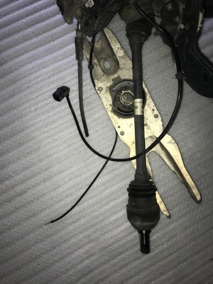 Mercedes w117 4matic приводной вал левая 2463509500 фото №1