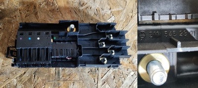 Коробка предохранителей mercedes w211 2115452301 фото №1