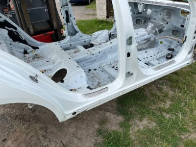 Mercedes w213 универсал четверть порог правый  цвет 149 16-23r фото №1