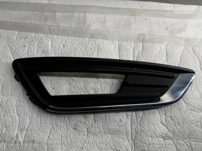 Ford focus mk3 рестайлинг  правый  решётка бампера фото №1