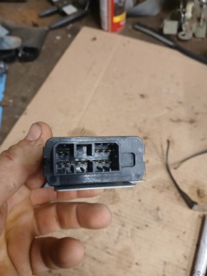 Модуль иммобилайзер mr587673 mitsubishi pajero 3 3 фото №1