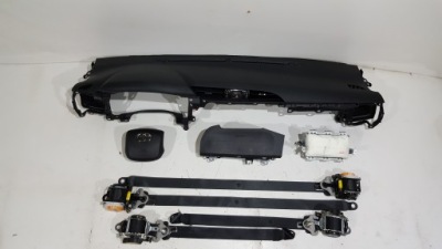 Toyota hilux панель приладів консоль подушка безпеки подушки безпеки ремені оригінал демонтаж фото №1