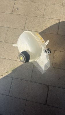 Бачок расширительный renault twingo iii 217102158r фото №1