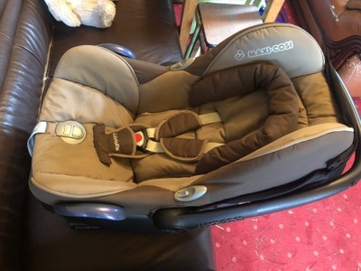Fotelik dla dziecka do samochodu Baby Cossi nosidełko stelarz