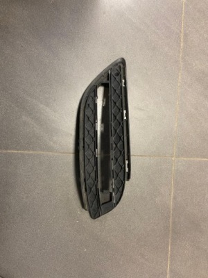 Mercedes b-klasa w246 решётка левый перед a2468850622 фото №1