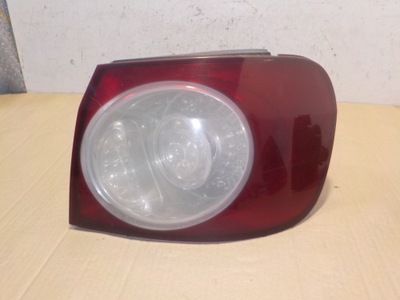 Лампа правий задня volkswagen golf v plus 1.9 tdi 105km 5m0945096l фото №1