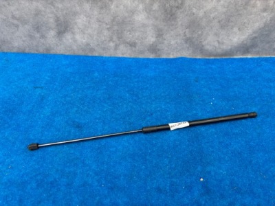 Opel insignia a привід амортизатор підйомник капот 13252173 k61/jrt421 фото №1