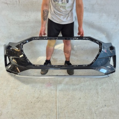 Audi e-tron 18-22 бампер перед передний sprysk pdc фото №1