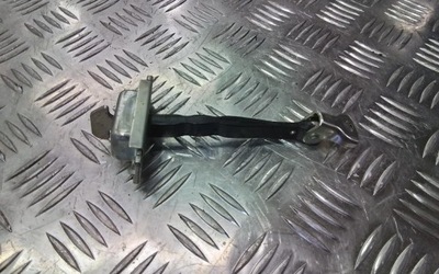 Toyota yaris cross ограничитель дверь перед фото №1