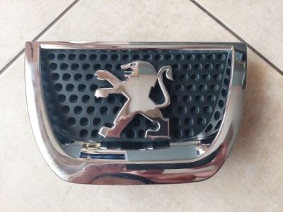 Решётка радиатора - решётка радиатора - значок - peugeot 3008 i - 09-13 фото №1