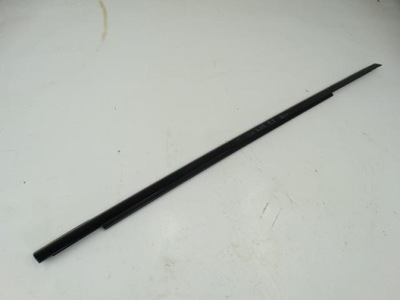 Молдинг скребок дверь правый перед mercedes w213 фото №1