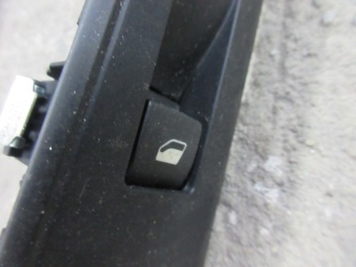 Peugeot 5008 ii 2018 r. переключатель стекло правый перед фото №1