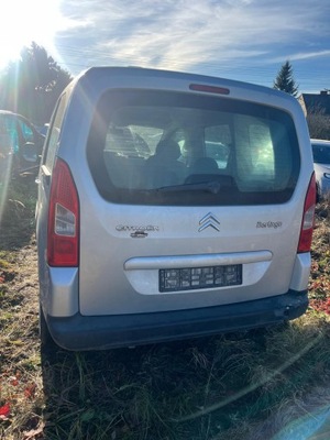 Кришка багажника задня citroen berlingo ii peugeot parner ezrc фото №1