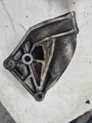 Opel insignia a 13-17 2.0 cdti b20dth опора полуось кронштейн 22945405 фото №1