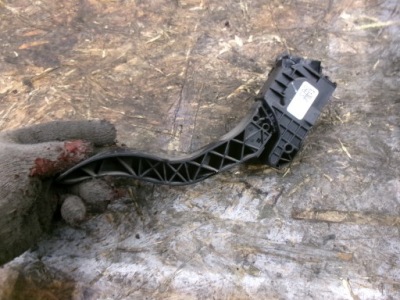 Vw up педаль газу потенціометр фото №1