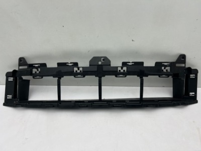 Mercedes cle w236 amg решітка середня бампера передній перед 23- фото №1