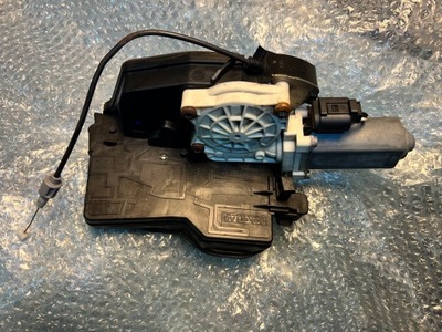 Bmw e65 przedlift замок двері доводчик softclose лівий задня 7028909 фото №1