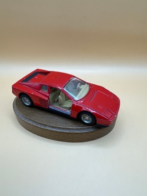 Model Ferrari Testatossa