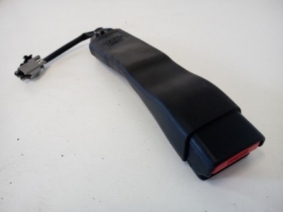 Клипса клипса пряжка поперечина безопасности левый перед 2460917 tesla s рестайлинг фото №1